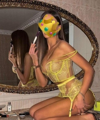 Мои услуги полностью индивидуальны и ориентированы на твоё наслаждение. Живу в Москве, в самом сердце столицы, где осуществляю встречи в гостиницах. У меня есть отличные отзывы от моих клиентов, которые говорят о моей безупречной работе. Уверяю, у нас будет незабываемое время вместе. Посмотри мои фото и ты поймёшь, что незабываемые моменты уже близко! 😉✨ 4436, 19 лет